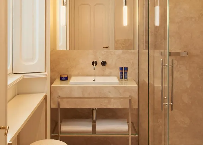 Amabilia 4* Milan