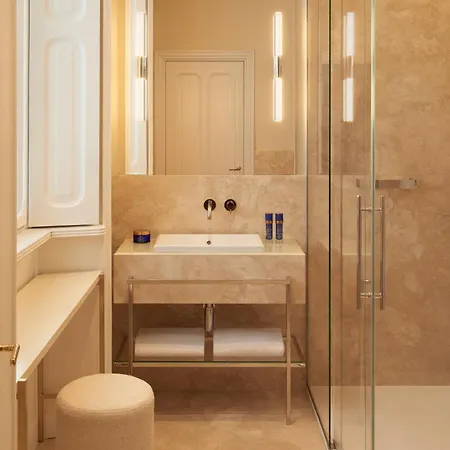 Amabilia 4* Milan